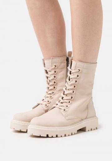 Полусапожки на платформе