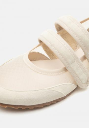 Спортивные балетки