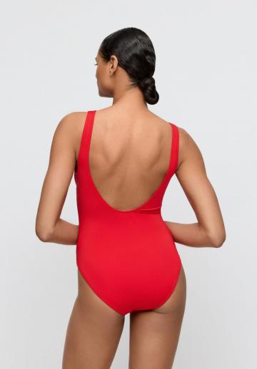 Слитный купальник