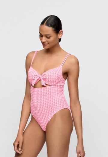 Слитный купальник