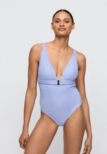 Слитный купальник