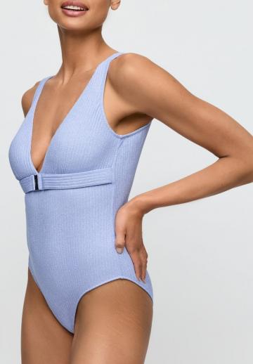 Слитный купальник