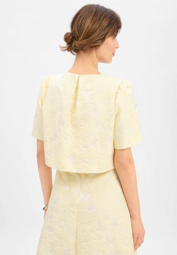 Короткая куртка