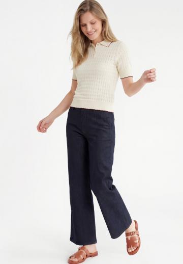 Клешеные джинсы