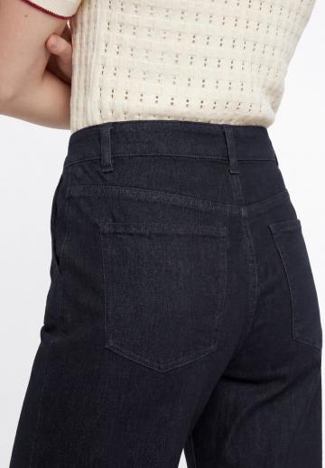 Клешеные джинсы