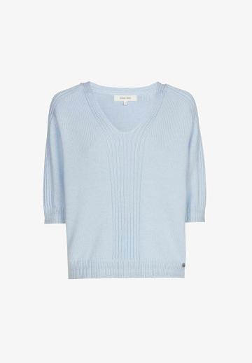 Пуловер с вырезом V