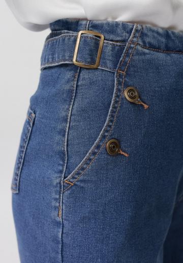 Прямые джинсы