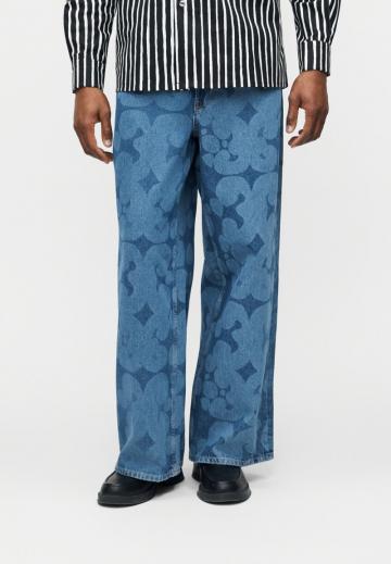 Свободные джинсы