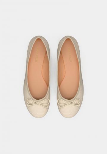 Спортивные балетки