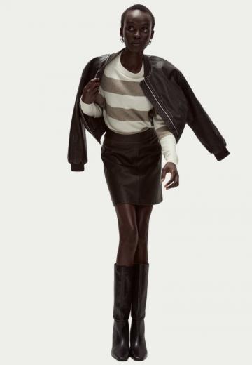 Пуловер в полоску