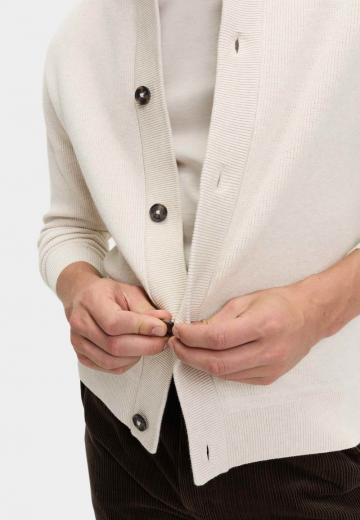 Вязаная кофта