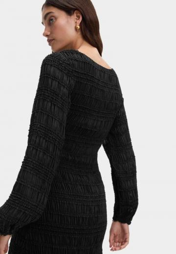 Короткое платье