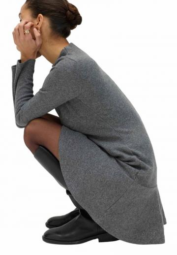 Короткое платье