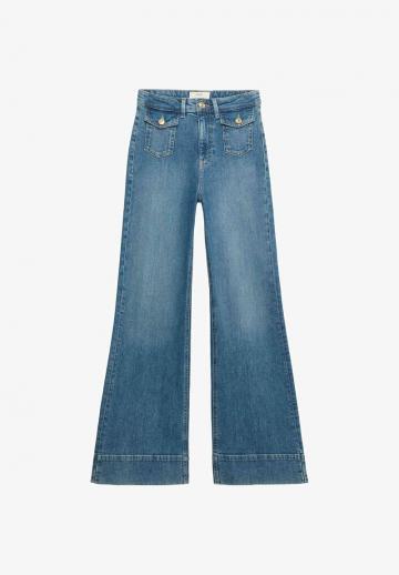 Клешеные джинсы