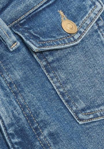 Клешеные джинсы