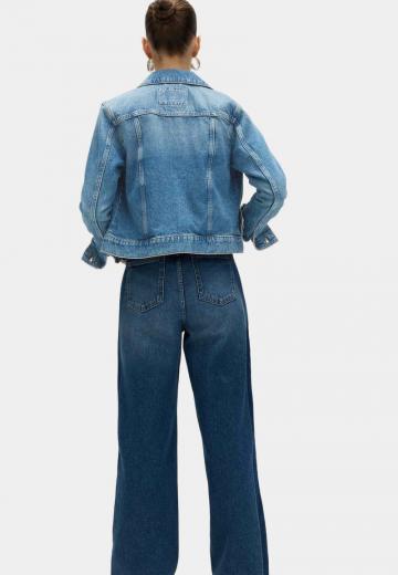 Джинсовая куртка