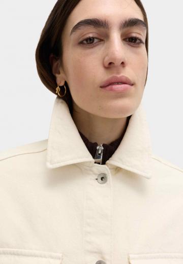 Джинсовая куртка