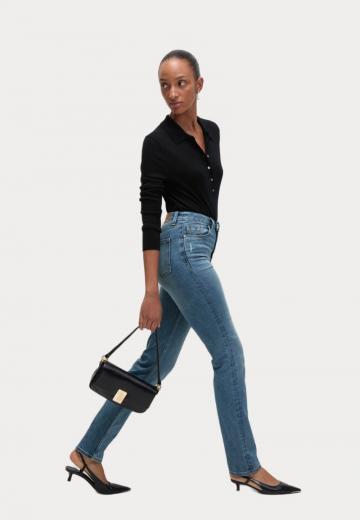 Прямые джинсы