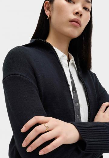 Вязаная кофта