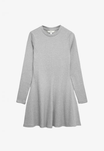 Вязаное платье