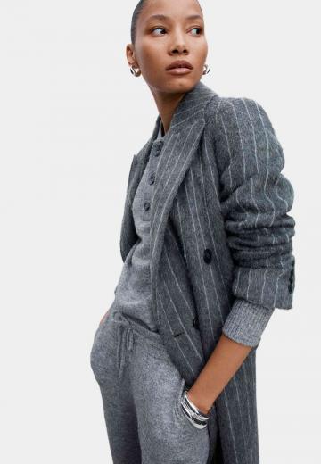 Пуловер с воротником поло