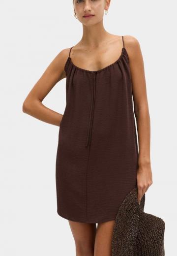 Короткое платье