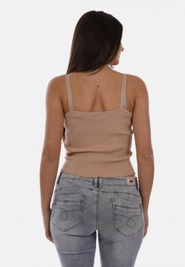 Топ на бретельках