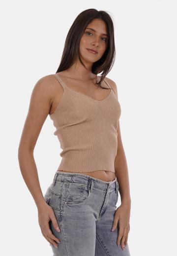 Топ на бретельках