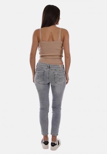 Топ на бретельках