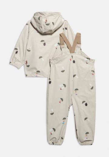 Набор одежды