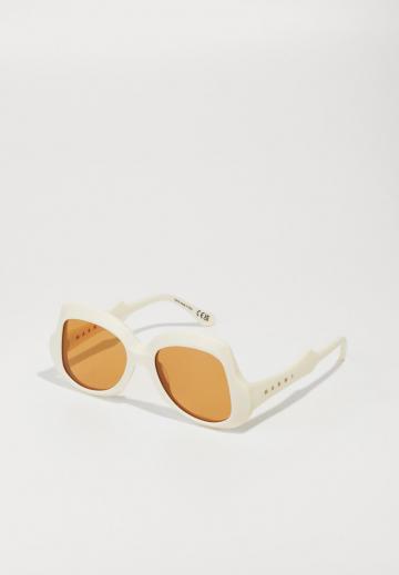 Солнечные очки