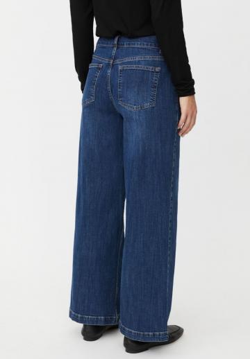 Клешеные джинсы