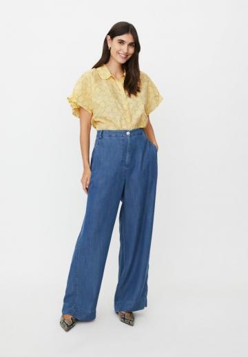 Свободные джинсы