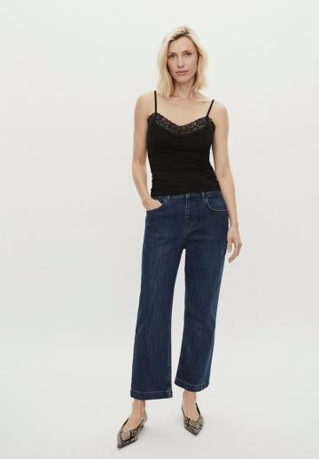 Топ на бретельках