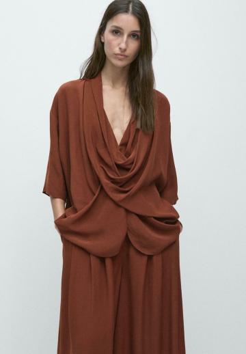 Атласная блузка