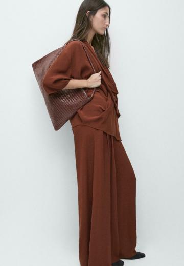 Атласная блузка