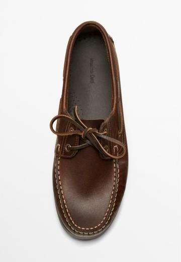 Ботинки на шнуровке