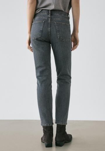 Короткие джинсы