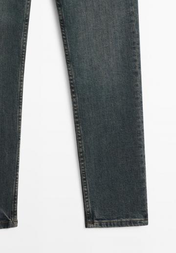 Короткие джинсы