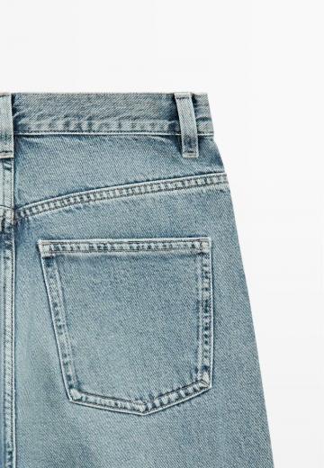 Клешеные джинсы