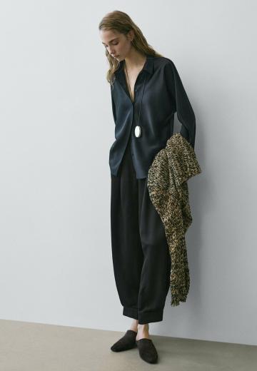 Атласная блузка