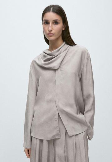 Атласная блузка