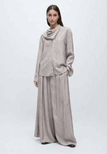 Атласная блузка