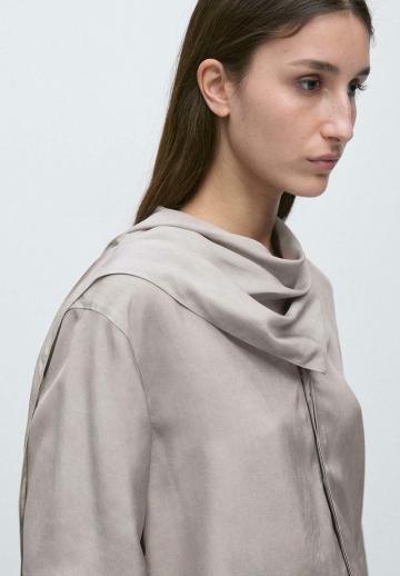 Атласная блузка