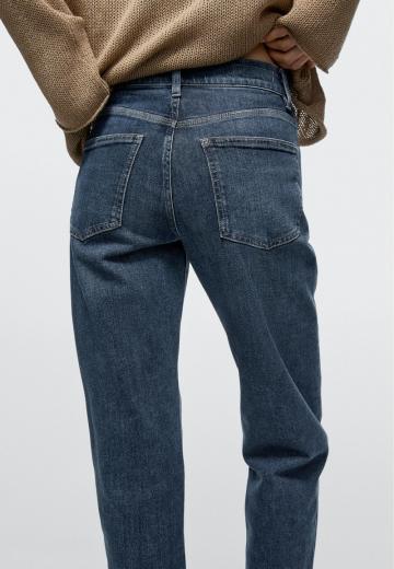 Прямые джинсы