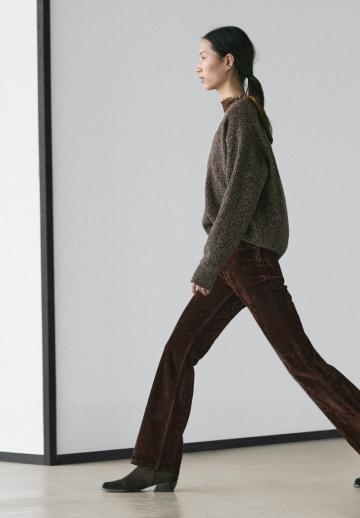 Клешеные брюки