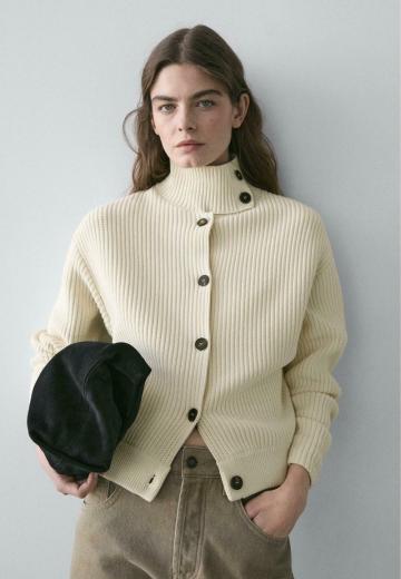 Вязаная кофта