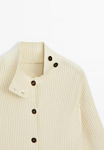 Вязаная кофта