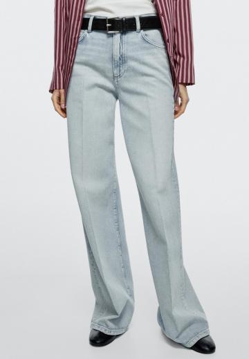 Клешеные джинсы