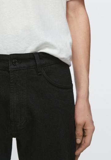 Узкие джинсы